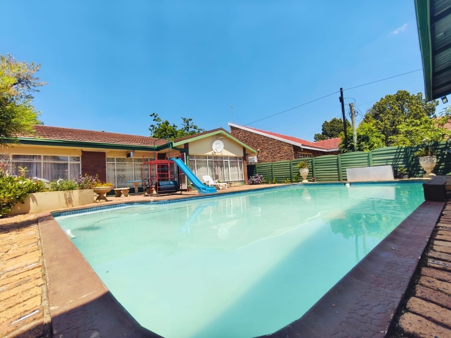 4 Bedroom Property for Sale in Miederpark North West